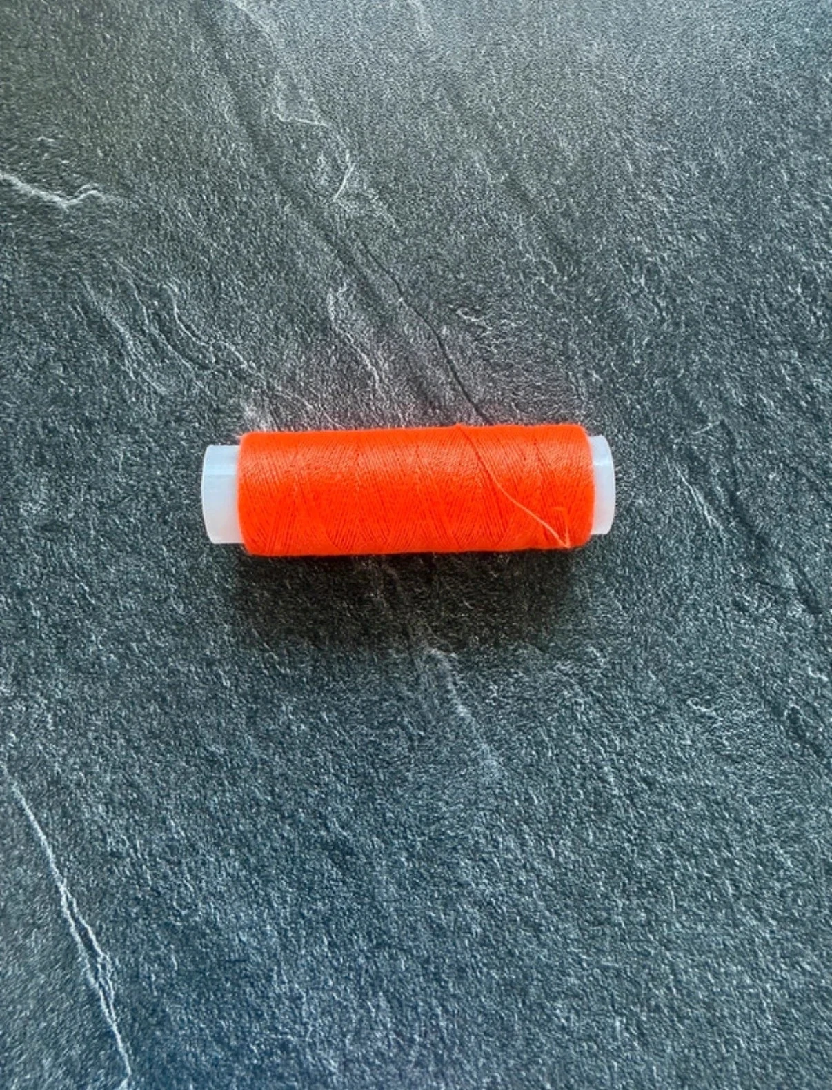 Fil a coudre orange
